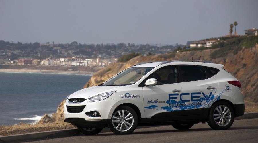  Hyundai Tucson FCEV 2012 года  (фото 1 из 10)